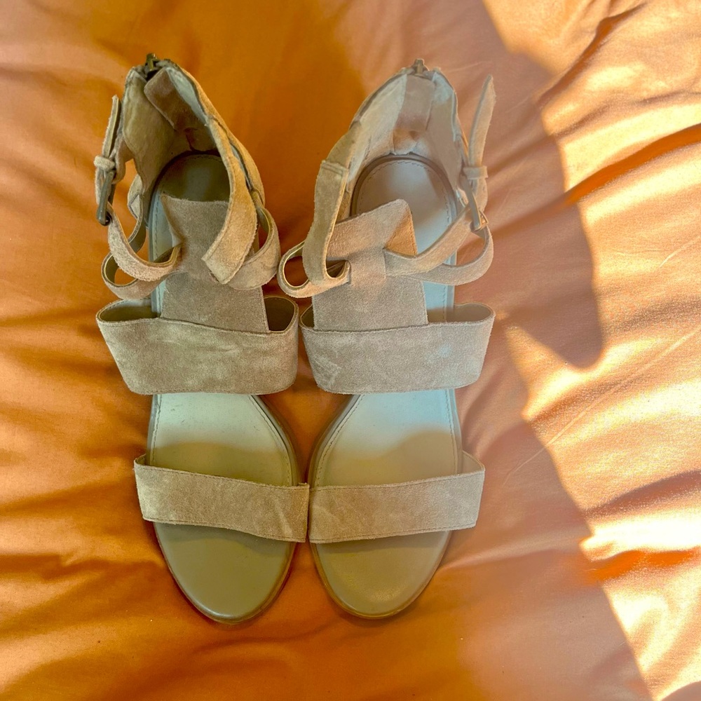 Hinge Tan Suede block heels